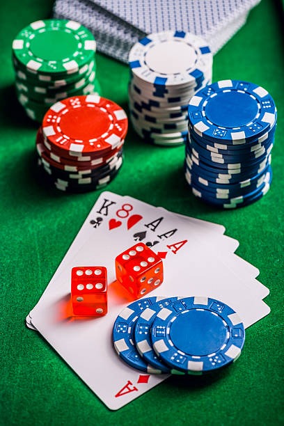 Live dealer at Macau Pools table on berlian888 slot